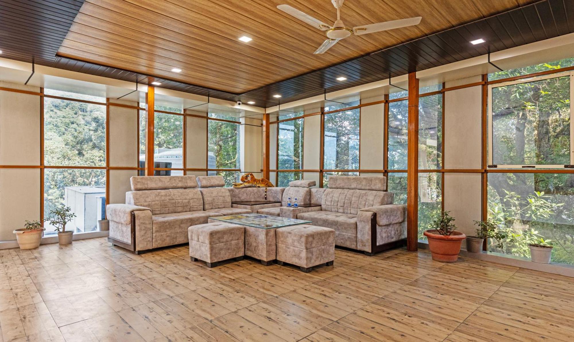 Treebo Olive Lake View Inn June Estate Бхімтал Екстер'єр фото